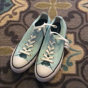 Like new women’s converse